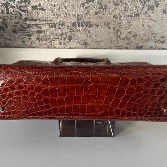 22K SALVATORE FERRAGAMO *CROCODILE* CLASSIC DOME SATCHEL BAG - Picture 7 of 10